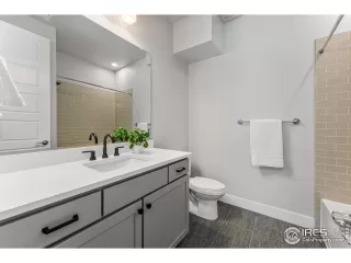 Photo #4: 1017159 Listing