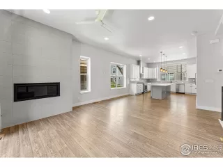 Photo #5: 1017159 Listing