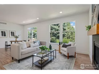 Photo #3: 1017165 Listing