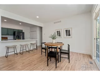 Photo #4: 1017165 Listing