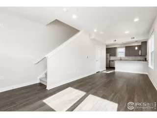 Photo #4: 1017190 Listing