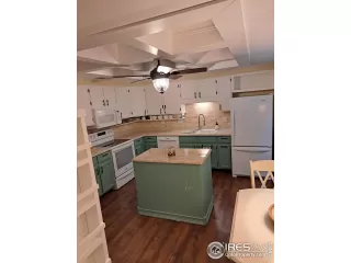 Photo #6: 1017225 Listing