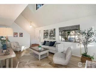 Photo #2: 1017244 Listing