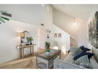 Photo #3: 1017244 Listing