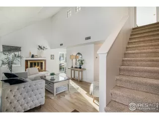 Photo #4: 1017244 Listing