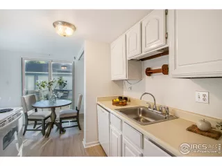 Photo #5: 1017244 Listing