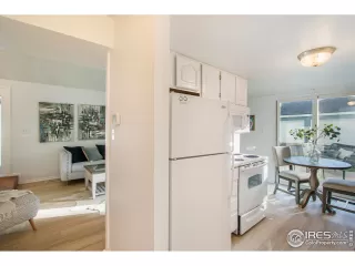 Photo #6: 1017244 Listing