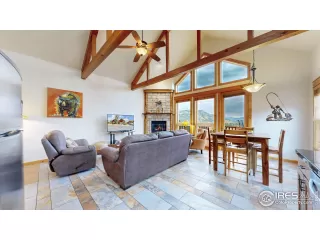 Photo #5: 1017262 Listing