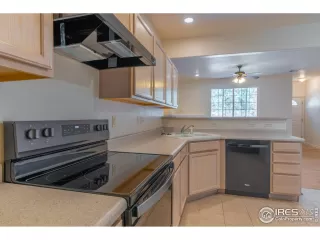 Photo #5: 1017270 Listing