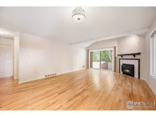 Photo #4: 1017336 Listing