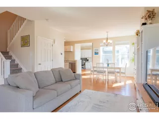 Photo #3: 1017353 Listing