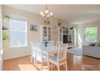 Photo #6: 1017353 Listing