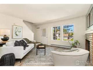 Photo #3: 1017441 Listing