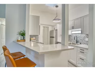 Photo #5: 1017496 Listing 