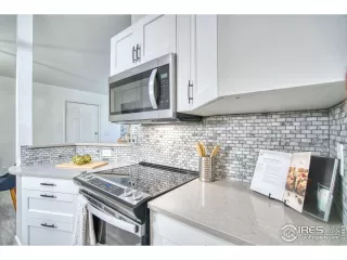 Photo #6: 1017496 Listing 