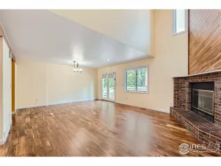 Photo #3: 1017758 Listing