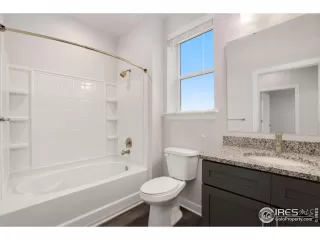 Photo #6: 1017834 Listing