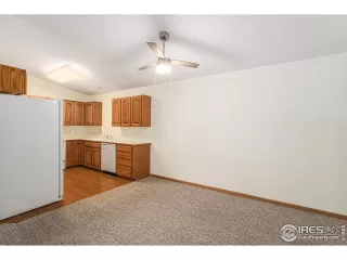 Photo #5: 1017882 Listing