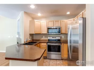 Photo #5: 1017939 Listing