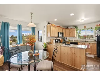 Photo #5: 1018004 Listing