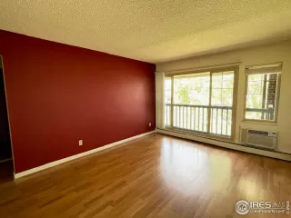 Photo #3: 1018055 Listing