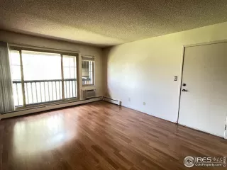 Photo #5: 1018055 Listing