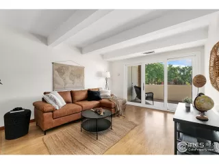 Photo #6: 1018063 Listing