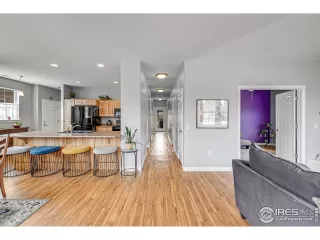 Photo #4: 1018088 Listing