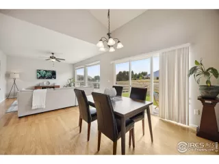 Photo #5: 1018153 Listing