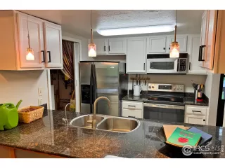 Photo #1: 1018173 Listing