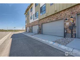 Photo #4: 1018211 Listing