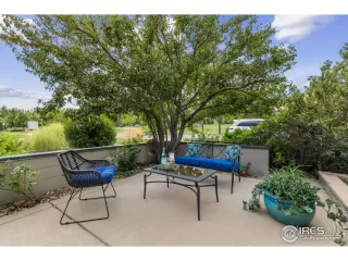 Photo #5: 1018269 Listing