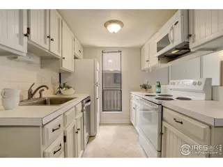 Photo #2: 1018501 Listing