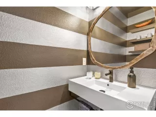 Photo #4: 1018514 Listing