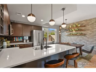 Photo #5: 1018514 Listing