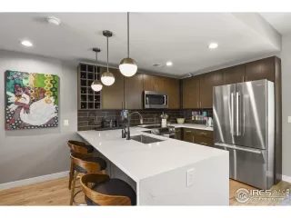 Photo #6: 1018514 Listing