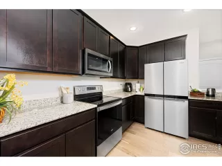 Photo #6: 1018521 Listing