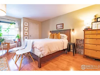 Photo #4: 1018670 Listing