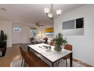 Photo #5: 1018696 Listing