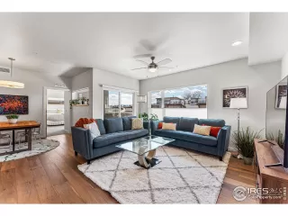 Photo #2: 1018905 Listing