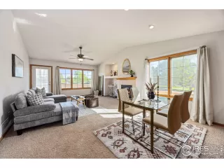 Photo #4: 1018971 Listing