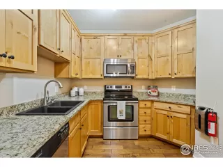 Photo #4: 1019053 Listing