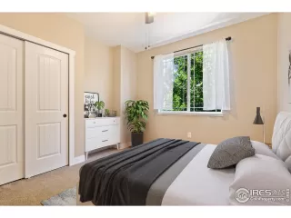 Photo #5: 1019053 Listing