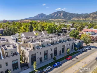 More Details about MLS # 1019085 : 2116 PEARL ST C BOULDER CO 80302