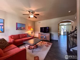 Photo #4: 1019133 Listing