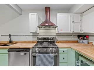 Photo #6: 1019254 Listing