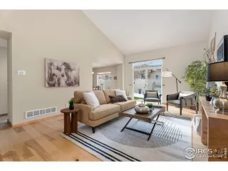 Photo #3: 1019330 Listing