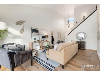 Photo #5: 1019330 Listing