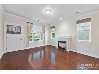 Photo #2: 1019342 Listing