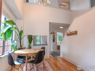 Photo #1: 1019372 Listing